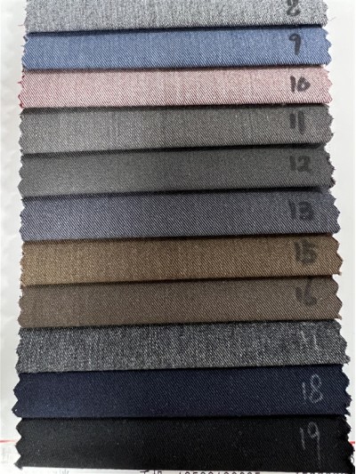 GZ-WH RPET regenerated fiber suit cloth Ingredients: 77% regenerated fiber 17% rayon 6% spandex Weight: 300G front view